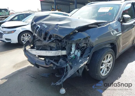 2015 Jeep Cherokee Latitude из США, поврежденный, VIN 1C4PJMCS3FW555532